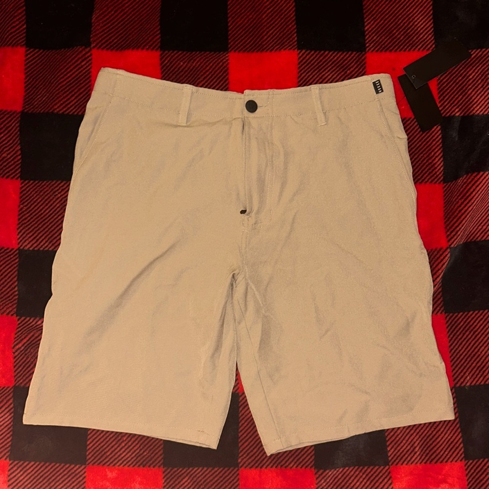 Men’s size 34 Veece Shorts
Pay shipping